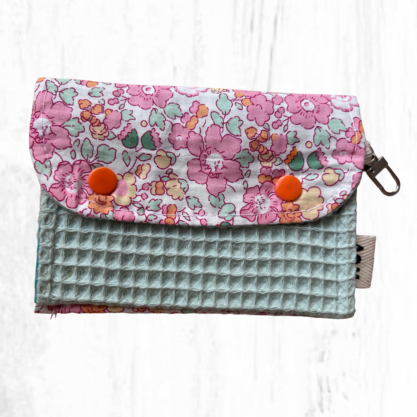 Cartera de triple compartimiento